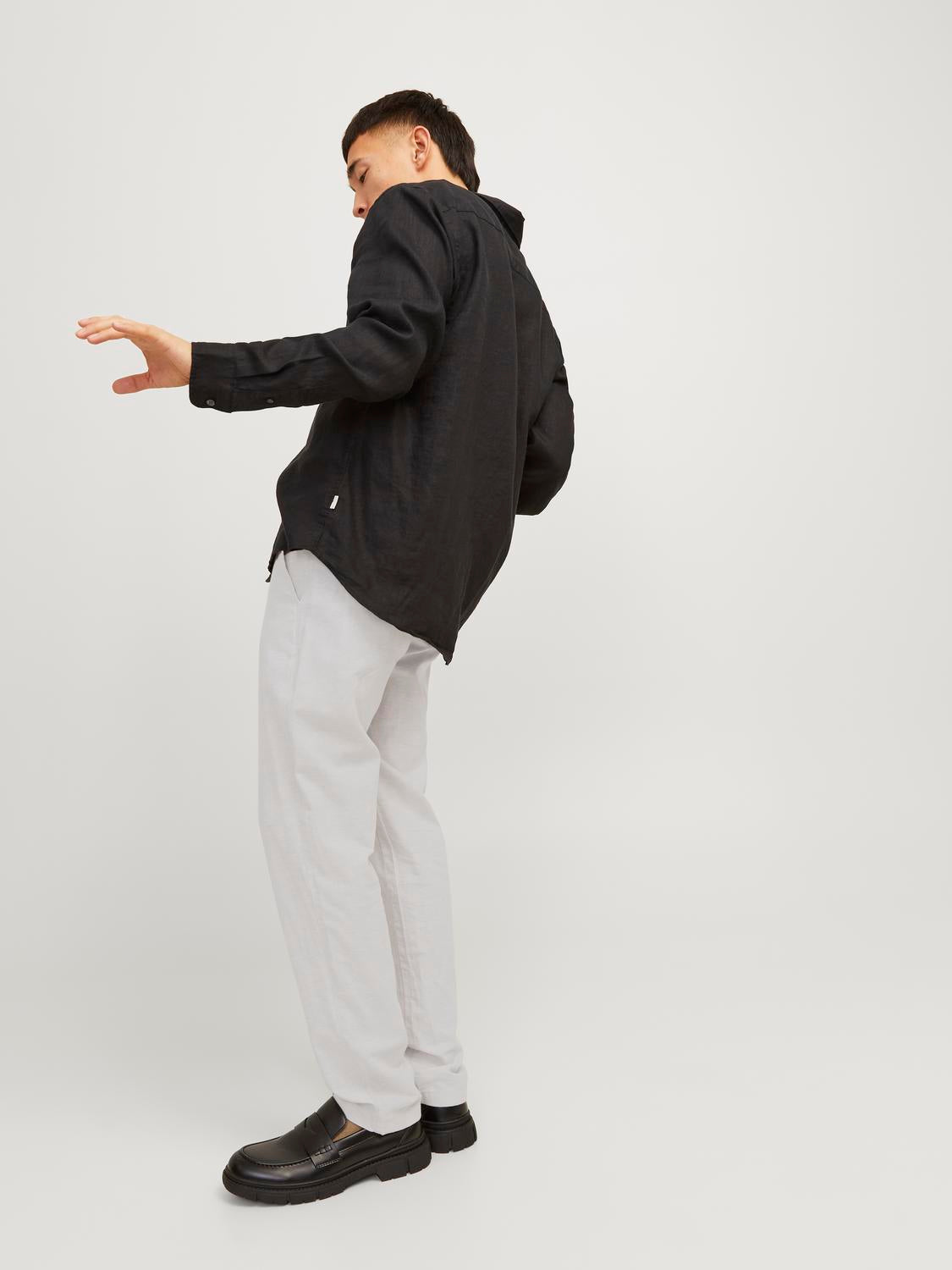 model_shot-creative